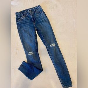 Old Navy Rockstar Super Skinny Mid-Rise Jean - Dark wash Size 00